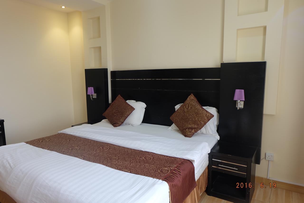 Talin Star Suites Рияд Екстериор снимка