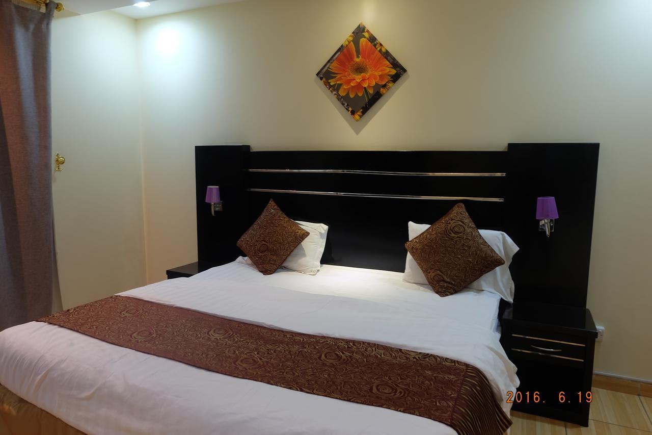 Talin Star Suites Рияд Екстериор снимка