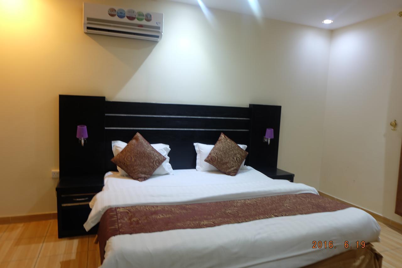Talin Star Suites Рияд Екстериор снимка